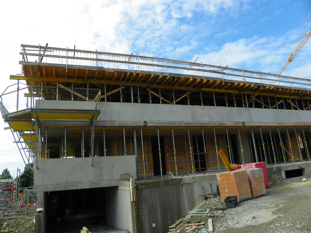 115_1495_JPG-1343087465