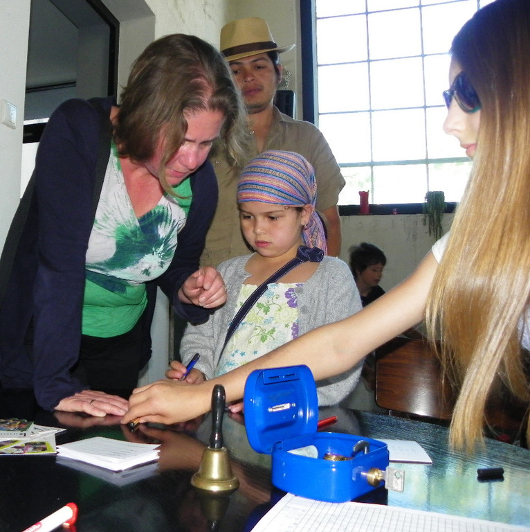 114_8323_JPG-1343167657