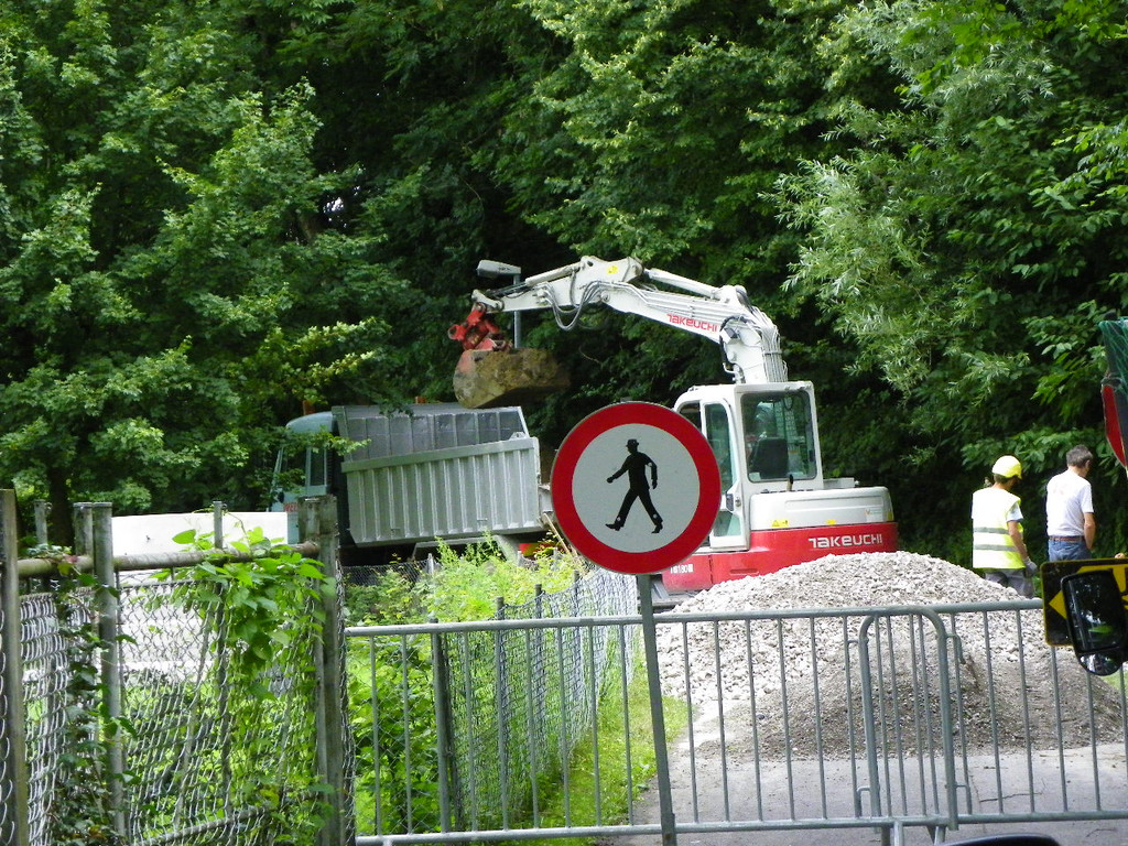 115_4229_JPG-1343169778