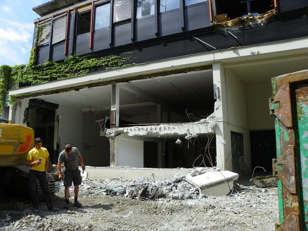 115_0838_JPG-1343170435