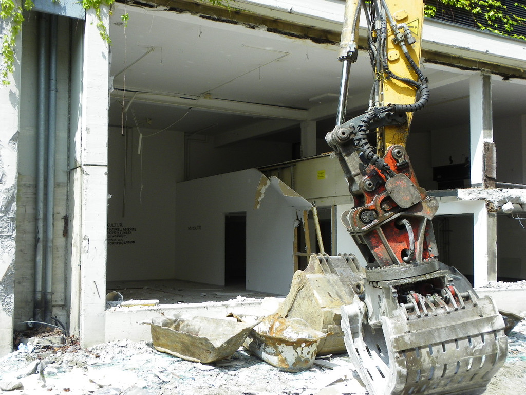 115_0842_JPG-1343170452