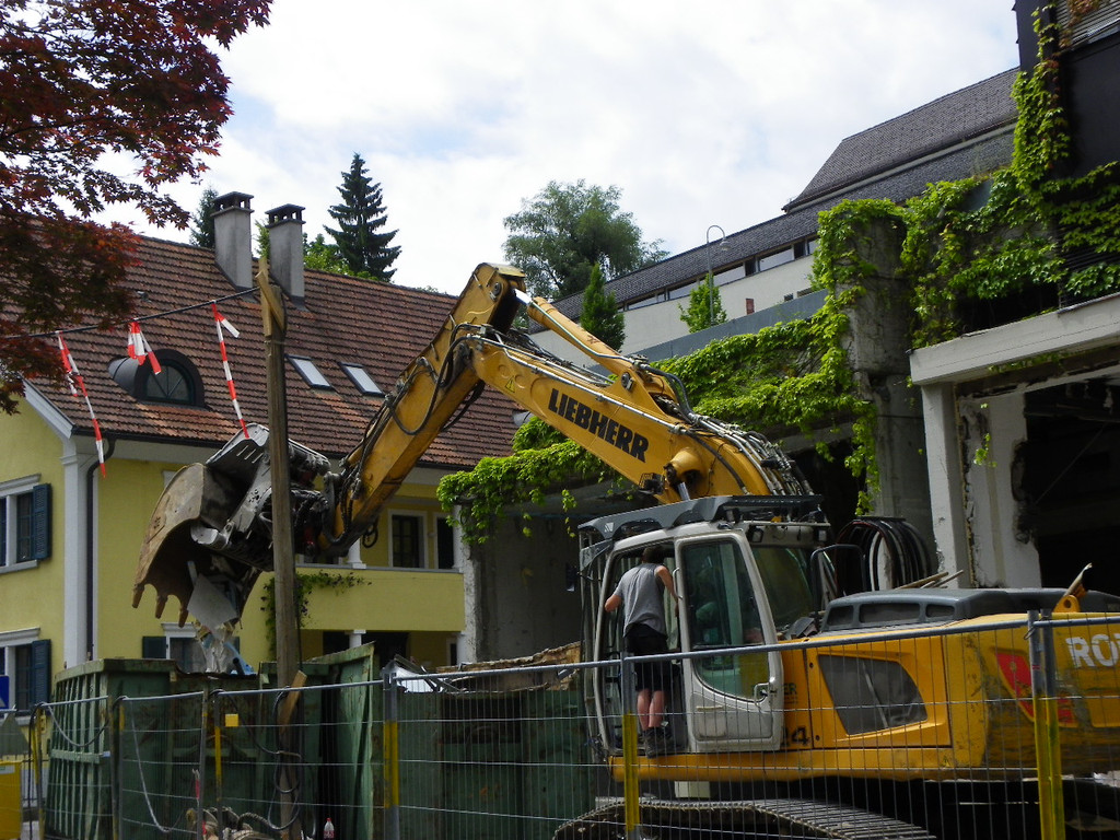 115_0881_JPG-1343170482