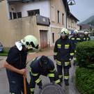 Bezirk Baden: Unwetter hält Feuerwehren in Berndorf in Atem