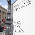 Klebe-Graffiti-Aktion vor dem Kunstforum Wien