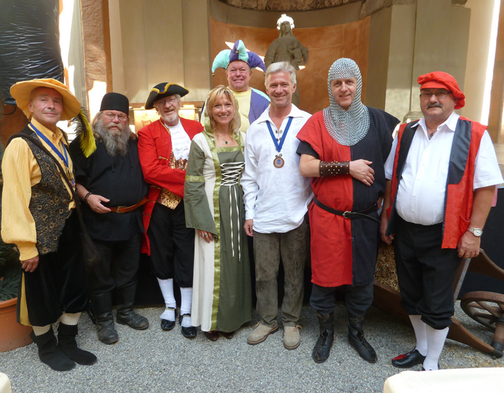 Palast9Team_jpg-1343482269