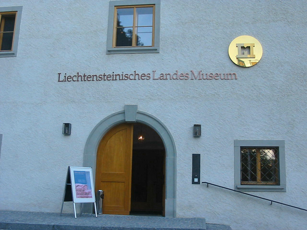 Au__en_JPG-1343549918