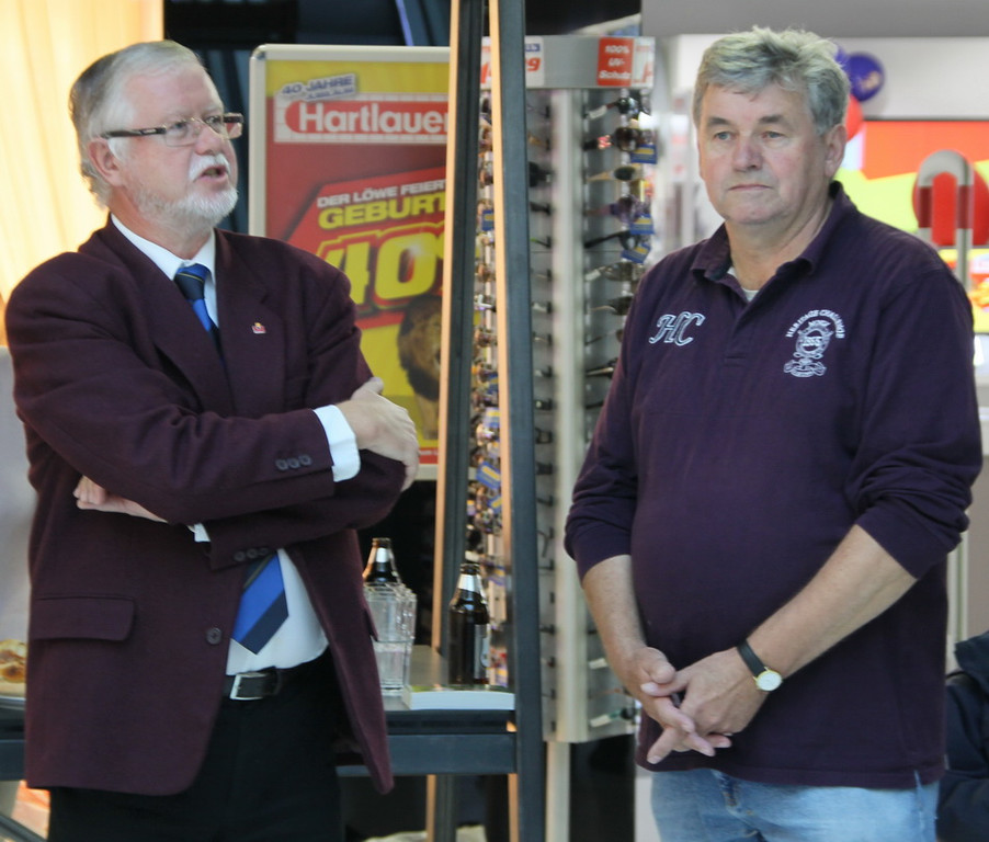 Fotoausstellung Vinomna Center  2011 035.jpg