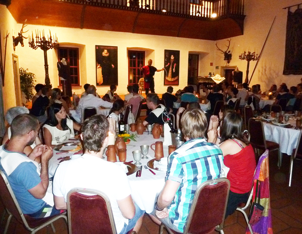 Palast33Ritter_jpg-1343763298