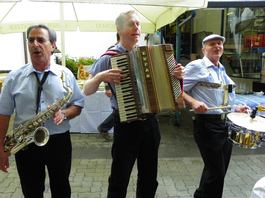 105_0062_jpg-1343915982