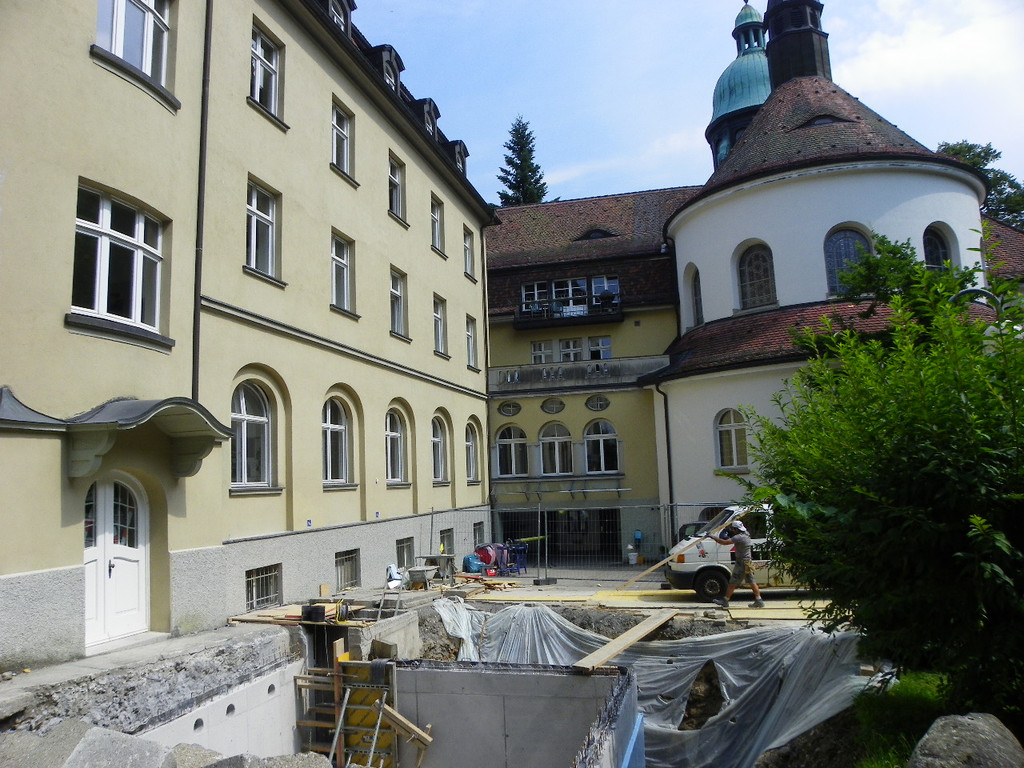 115_4967_JPG-1343918808