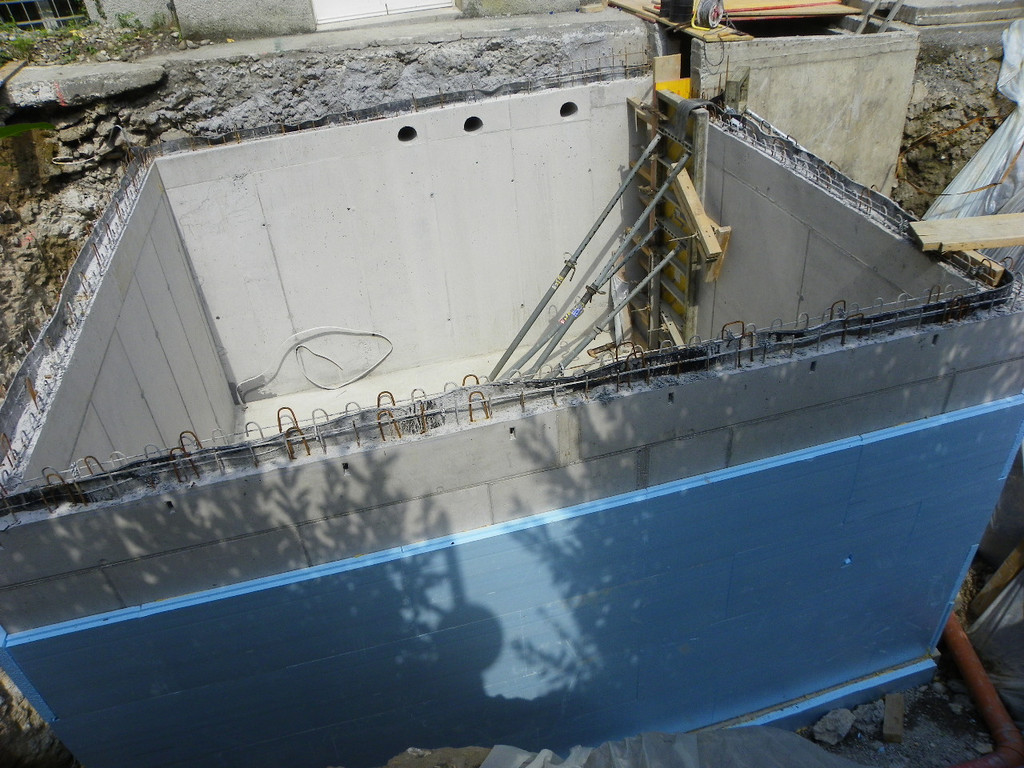 115_4970_JPG-1343918826