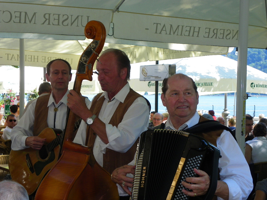 111_6995_JPG-1344066229