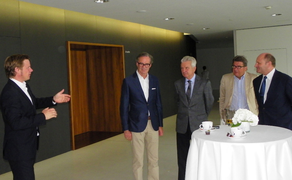 115_5878_JPG-1344068900