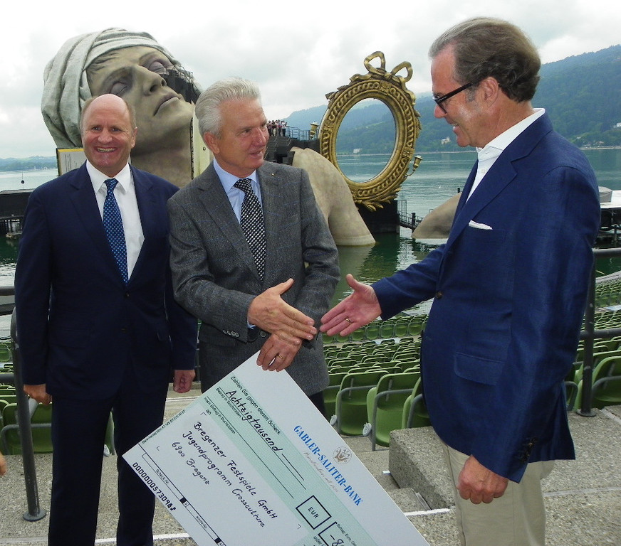 115_5899_JPG-1344068939