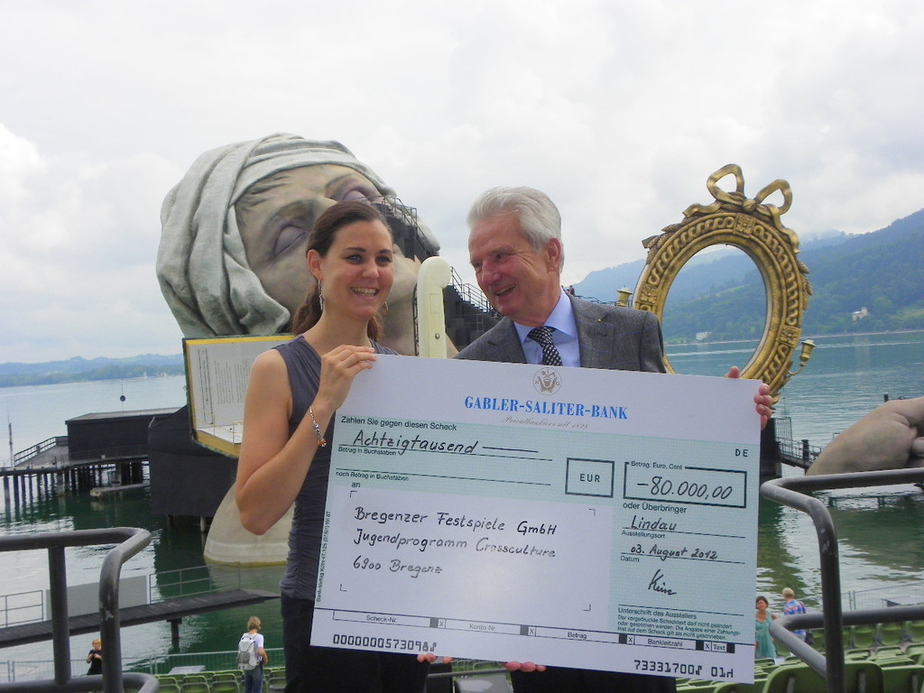 115_5890_JPG-1344068929