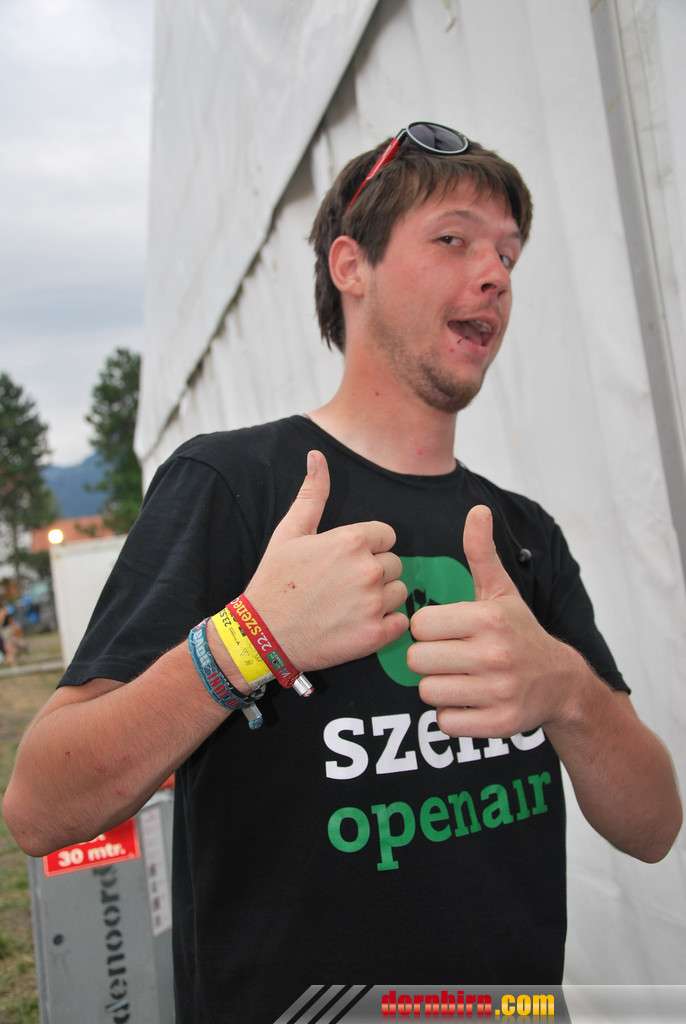 11912007.jpg