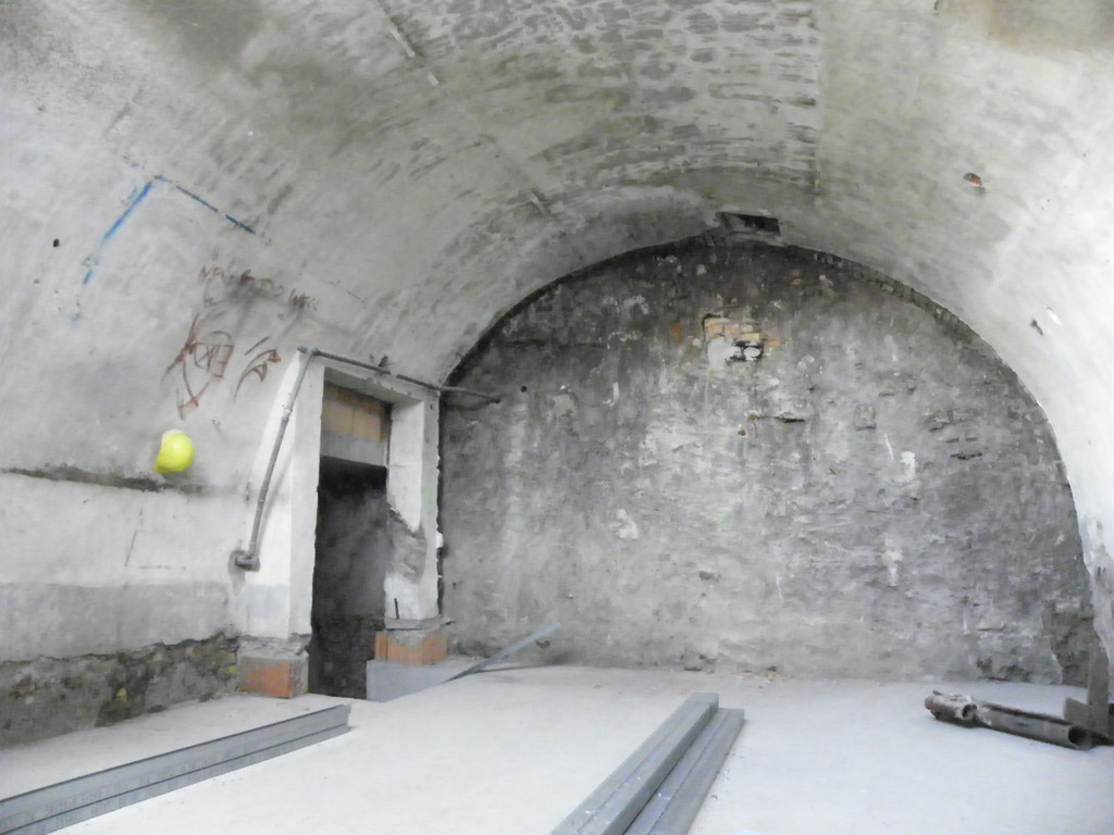 114_2411_JPG-1344248941