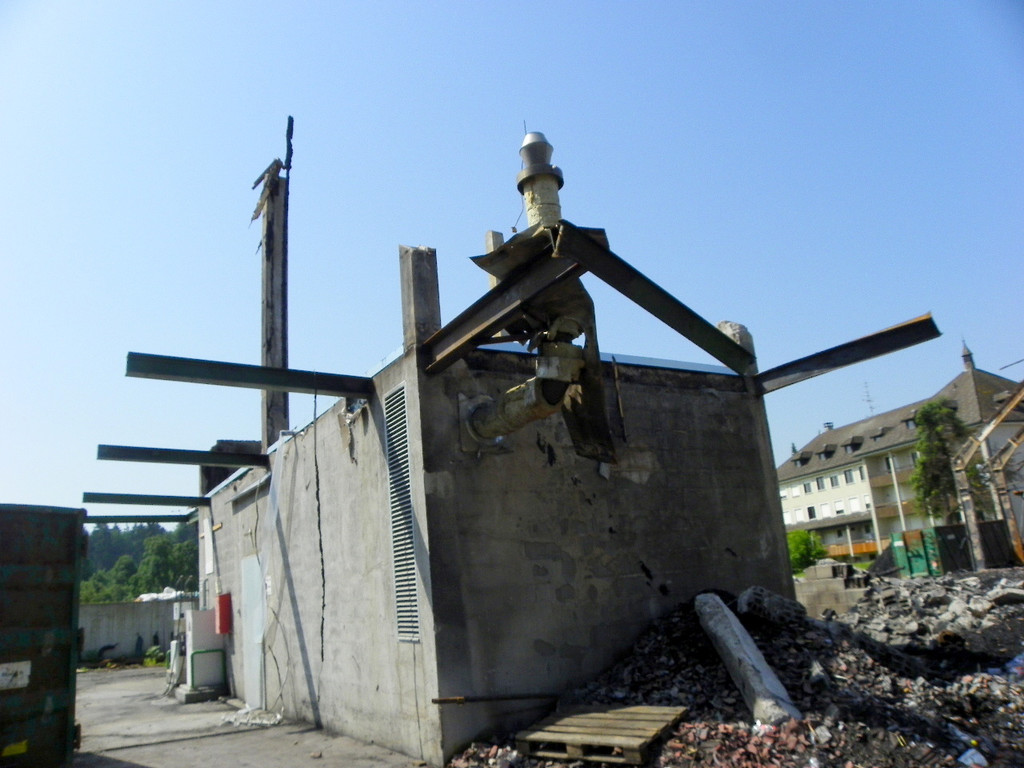 115_1794_JPG-1344261172