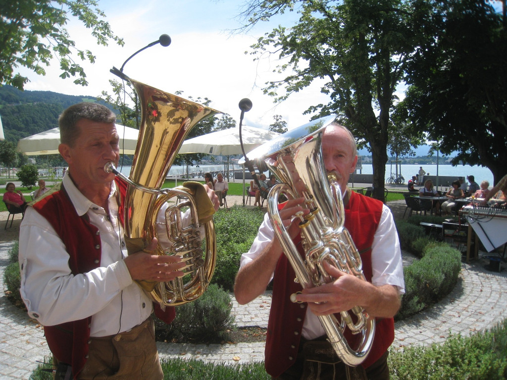 Seehotel Fr__hschoppen Blasmusik Grenzenlos 2012 _3__jpg-1344270388