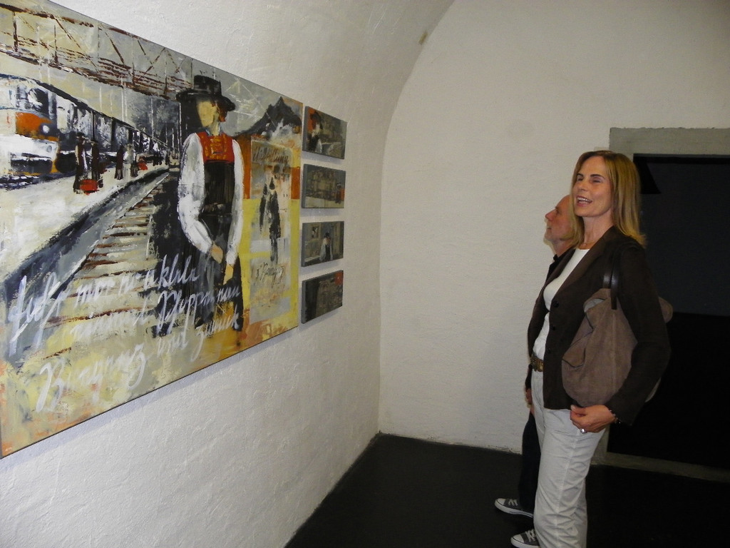 115_3262_JPG-1344421952