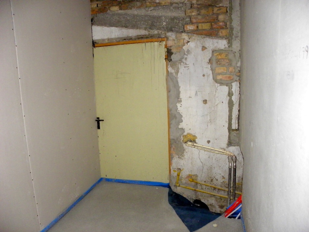 115_0867_JPG-1344611378