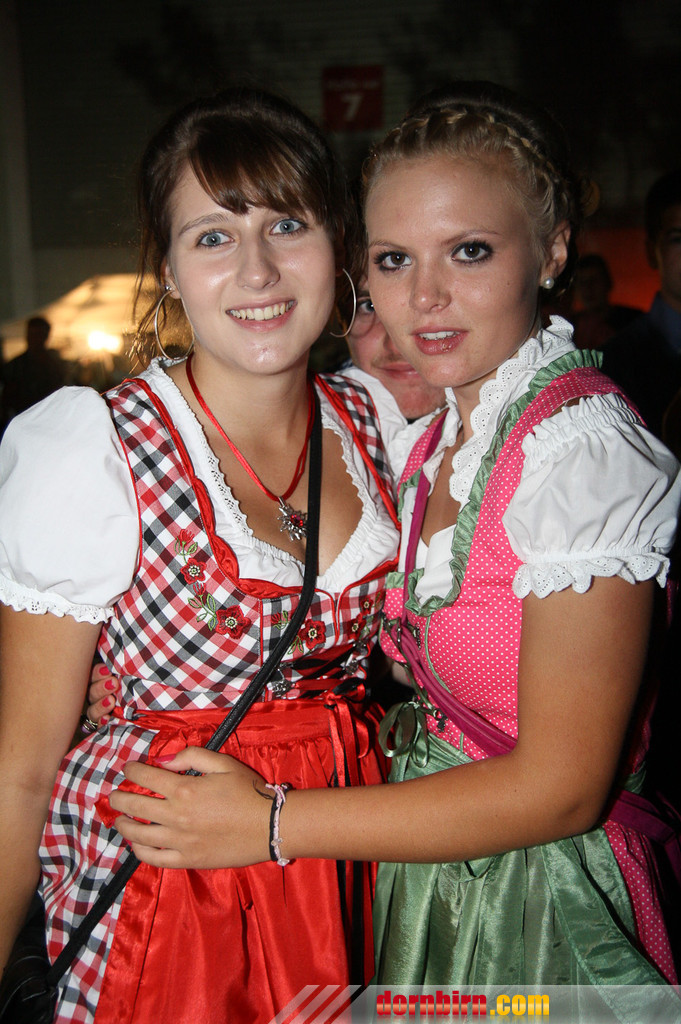 11931094.jpg
