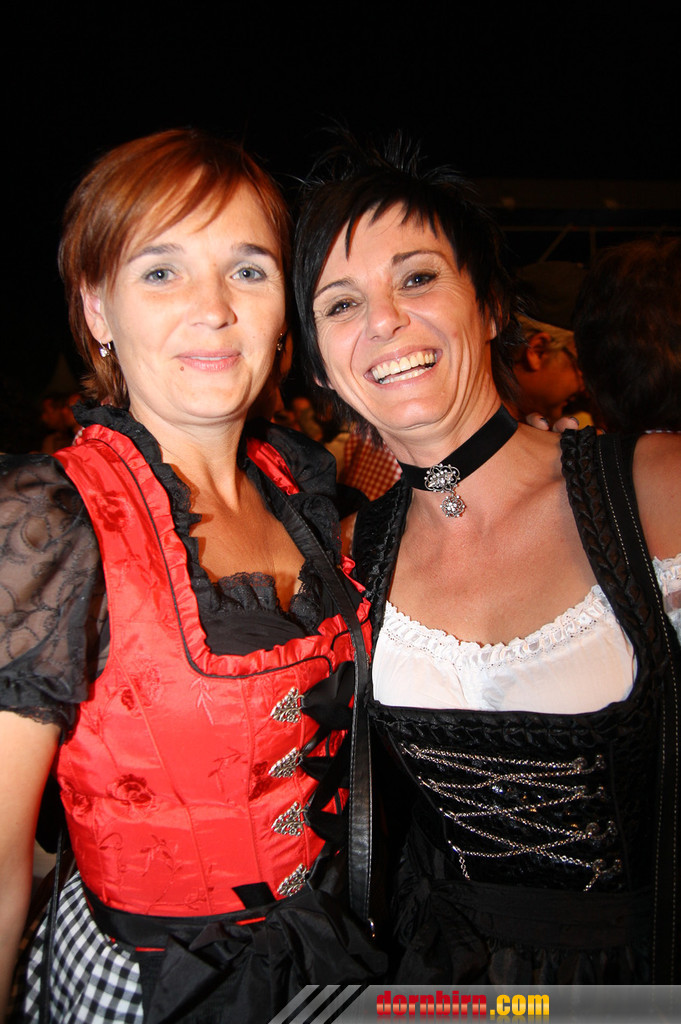 11931016.jpg