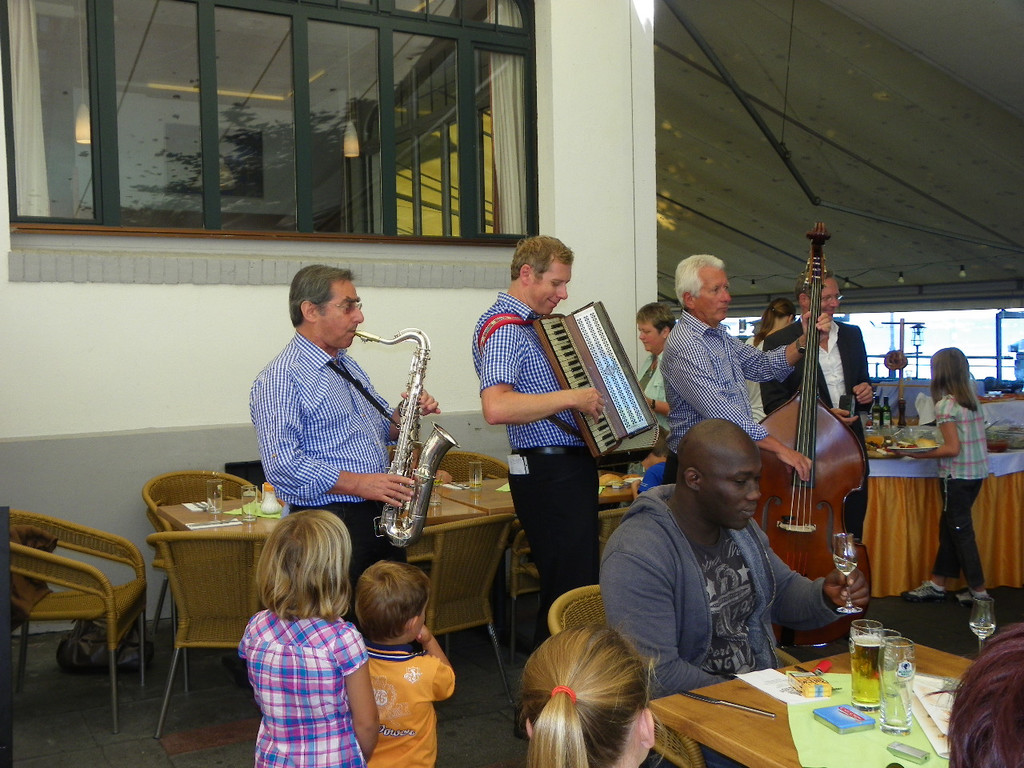 115_6095_JPG-1344896144