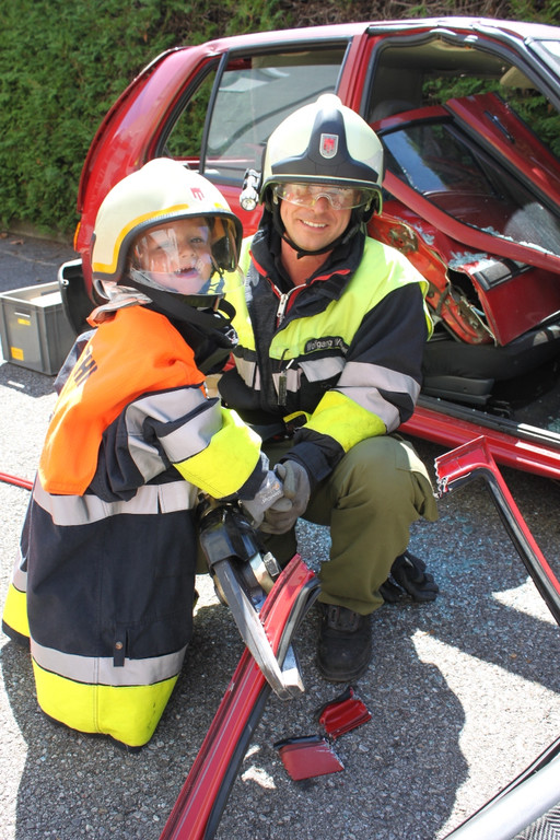 Ferienkalender FEUERWEHR 2012 _9__jpg-1345019415