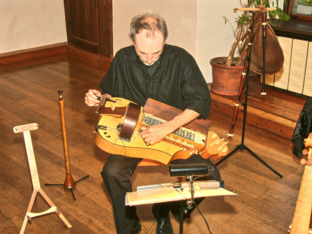 SH102489_JPG-1345304716