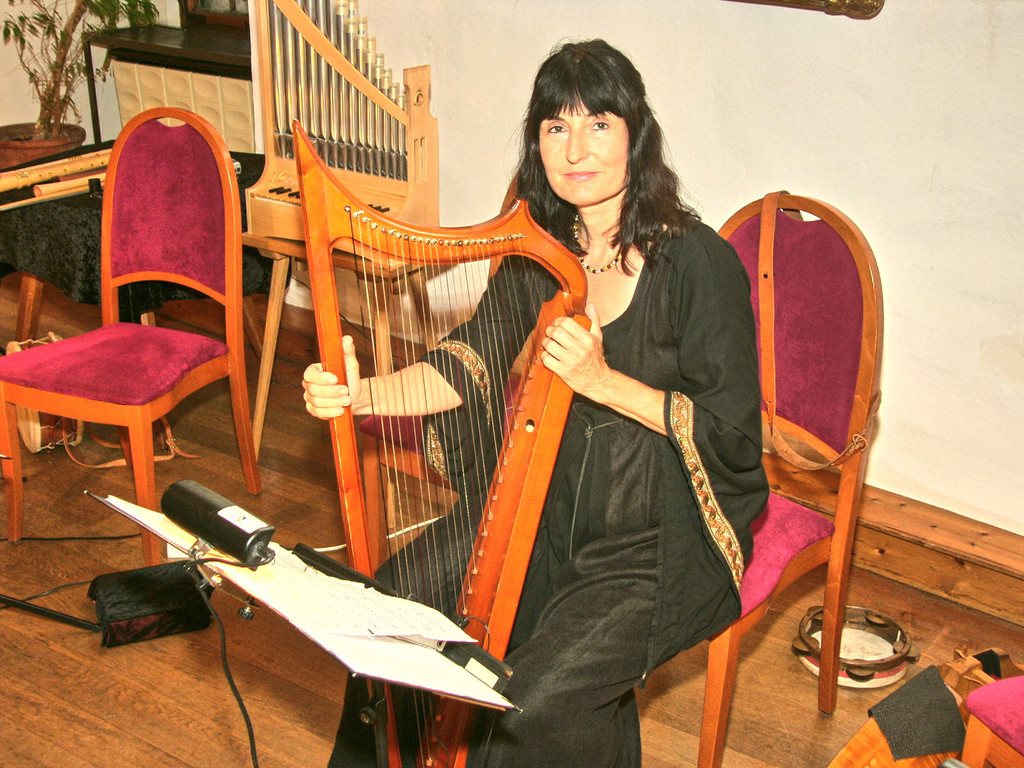 SH102492_JPG-1345304733