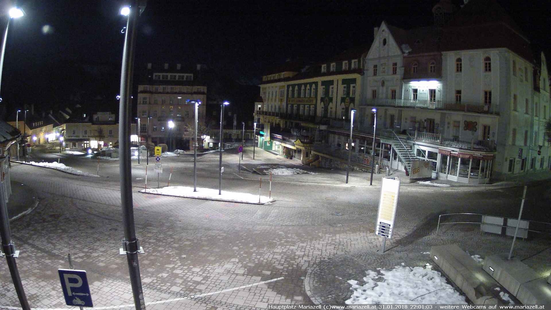 hauptplatz-weitwinkel.jpg