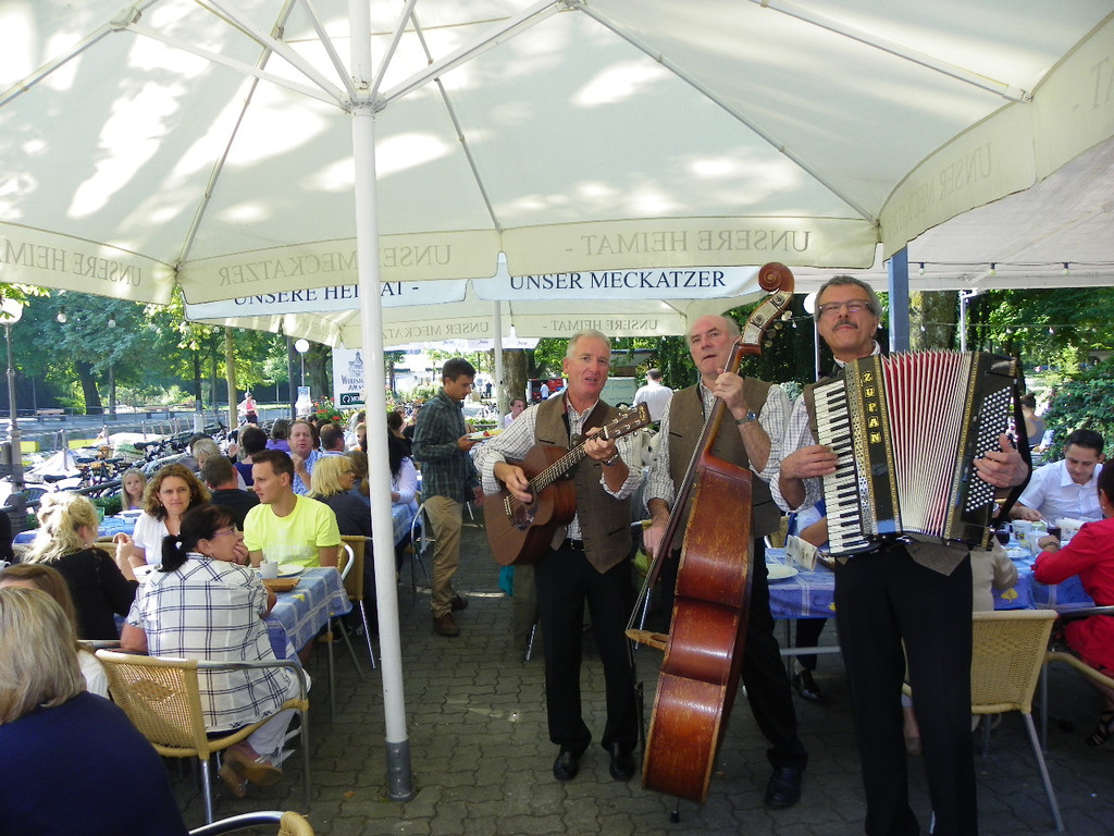 115_6737_JPG-1345712113