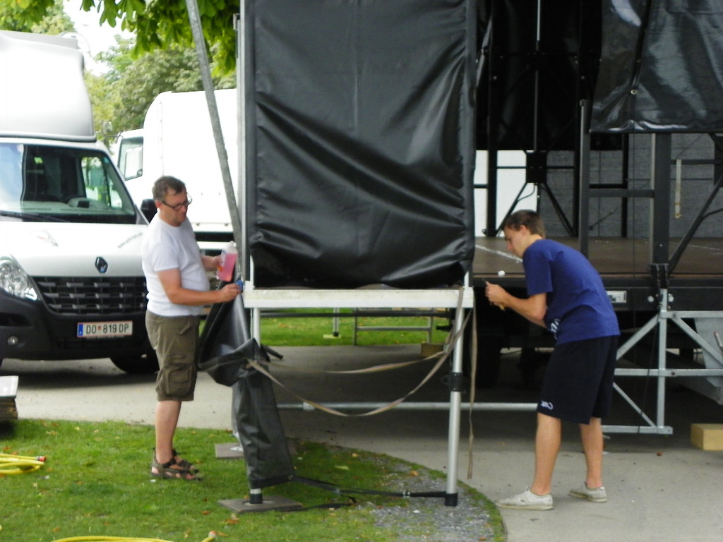 115_8010_JPG-1345713170