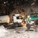Müselbach: Gefahrenguttransporter (LKW) steckte fest
