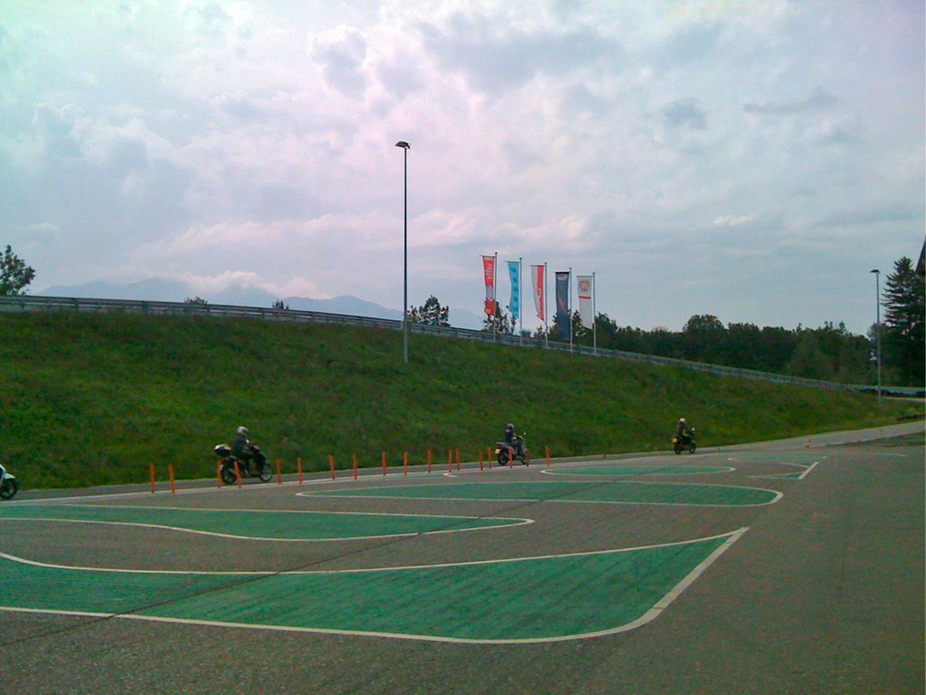 BK___AMTC_125erFahrtraining 8_jpg-1345755354
