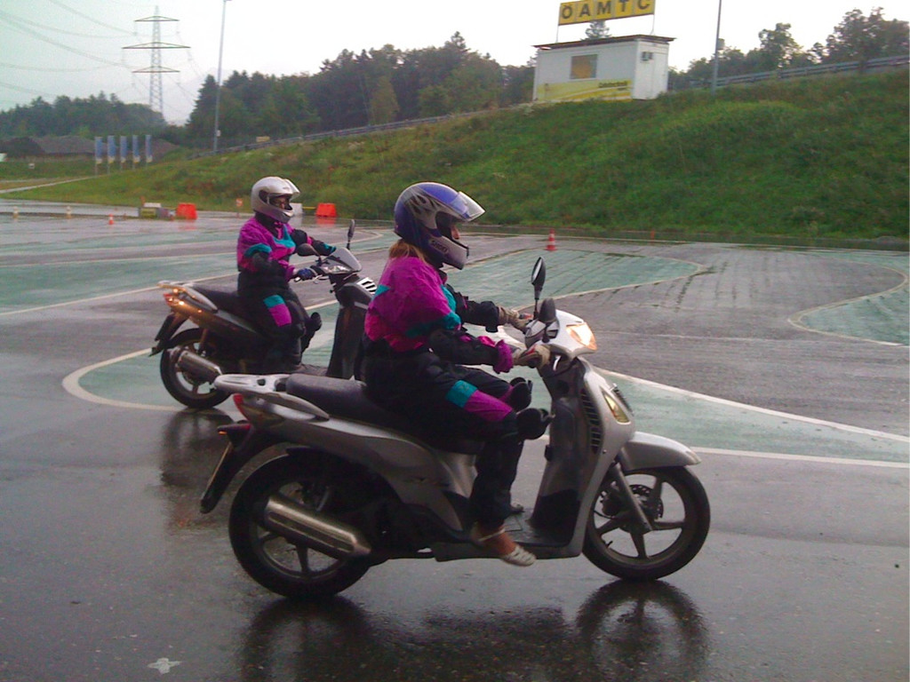 BK___AMTC_125erFahrtraining 13_jpg-1345755380