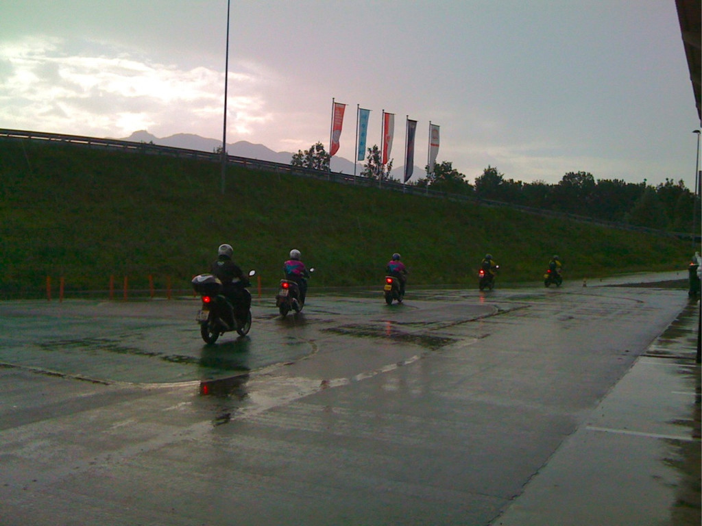 BK___AMTC_125erFahrtraining 14_jpg-1345755385