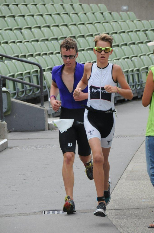 Zweikampf auf der Seeb__hne I.jpg