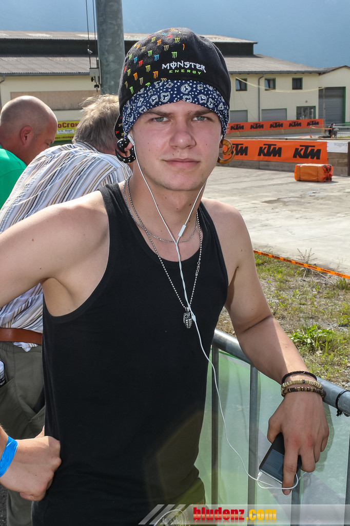 11980246.jpg