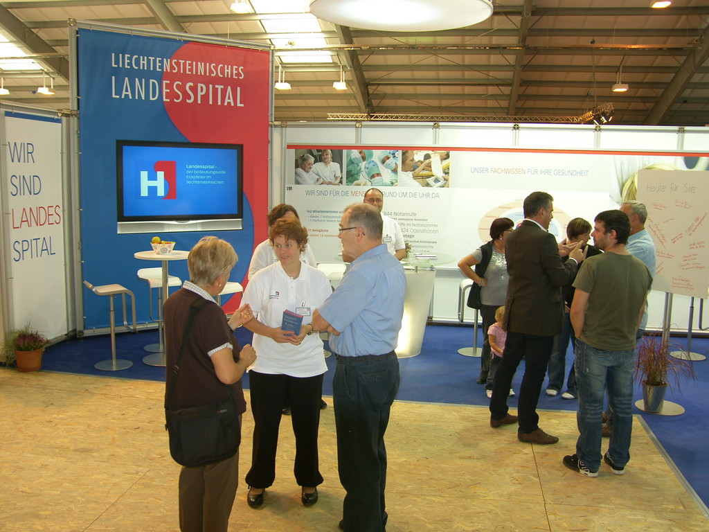 SH102928_JPG-1345992402