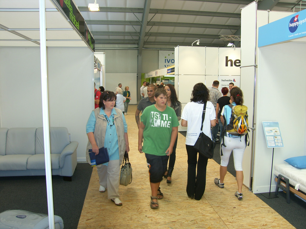 SH102931_JPG-1345992437