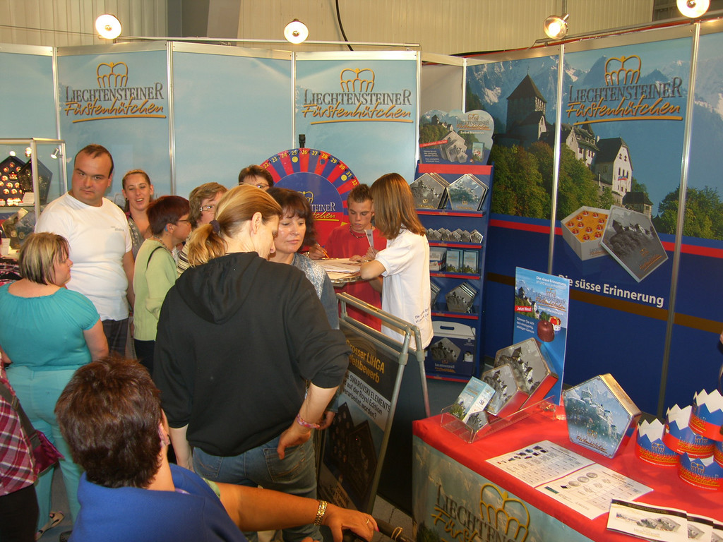 SH102934_JPG-1345992491