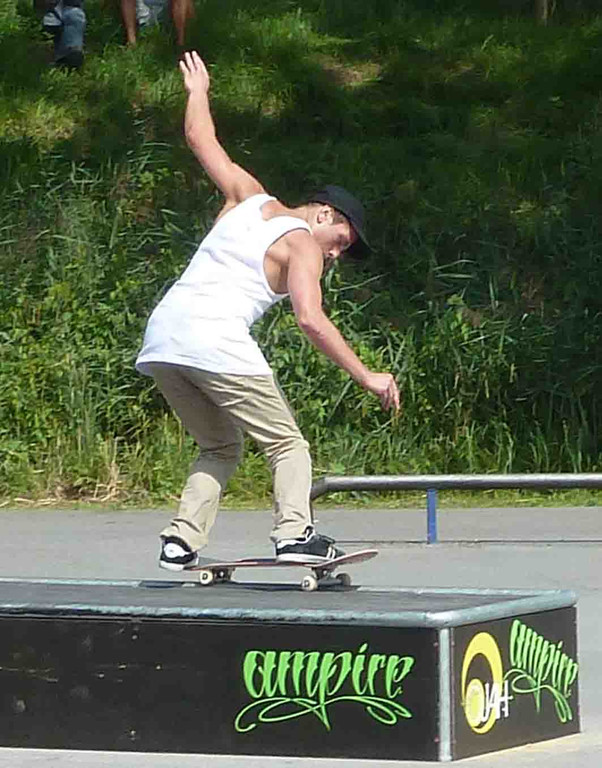 Skater2f_jpg-1346020388