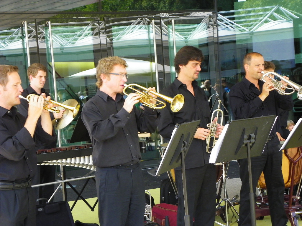 115_6250_JPG-1346097017