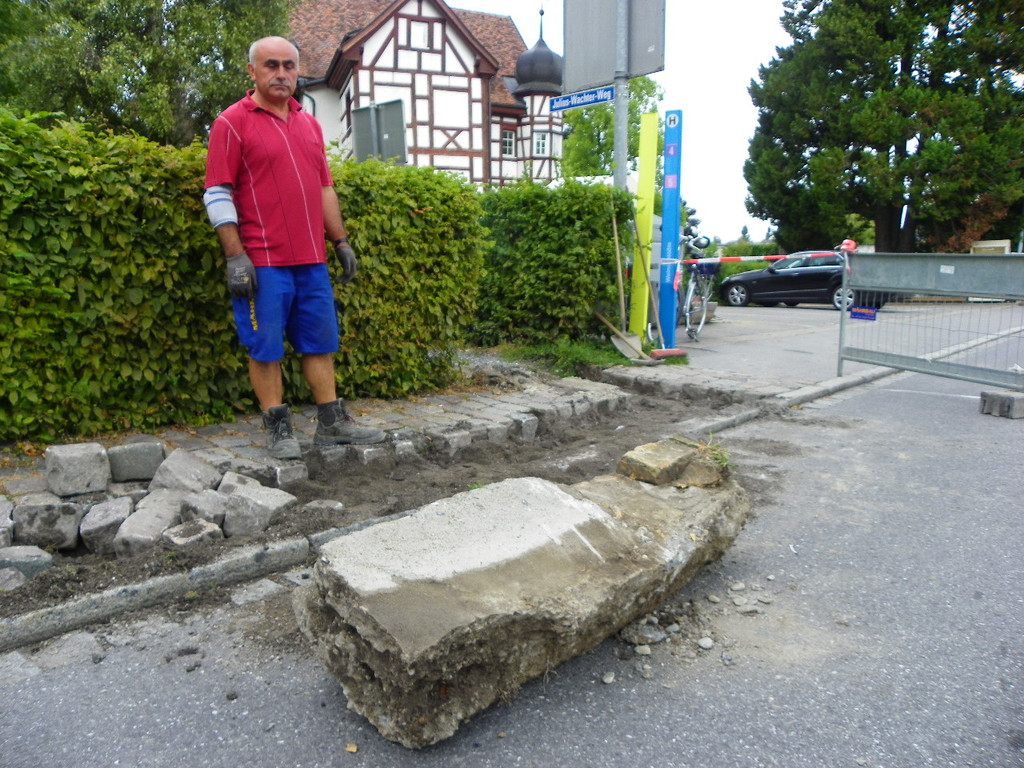 115_7861_JPG-1346097457