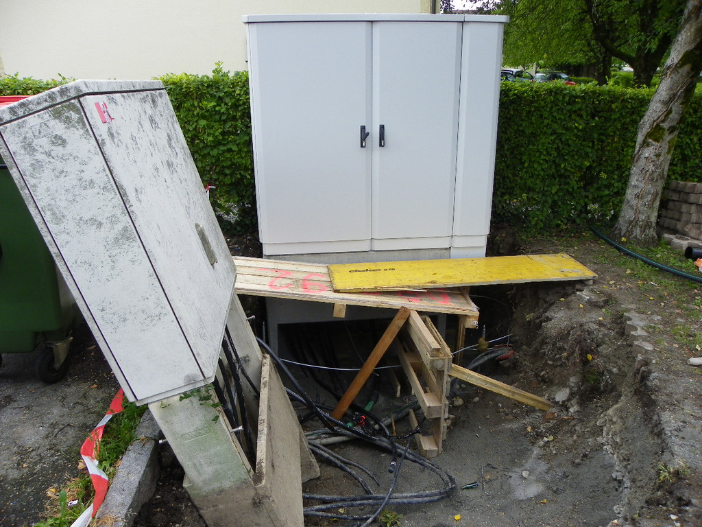 115_7864_JPG-1346097470