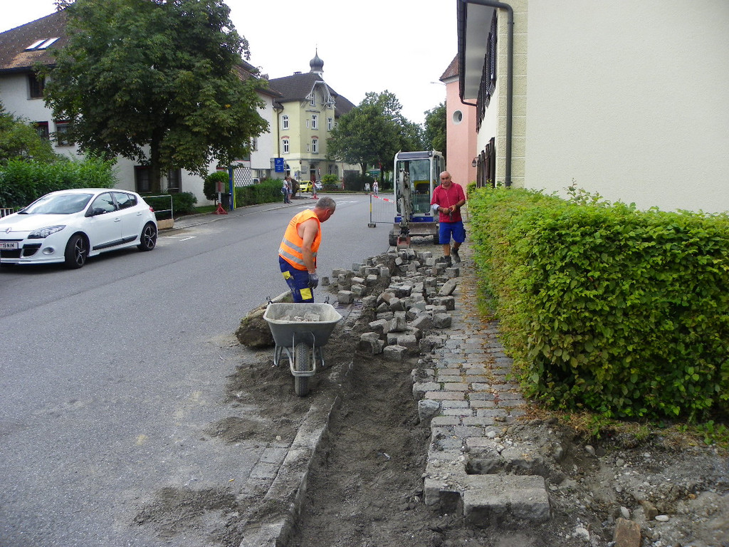 115_7855_JPG-1346097424