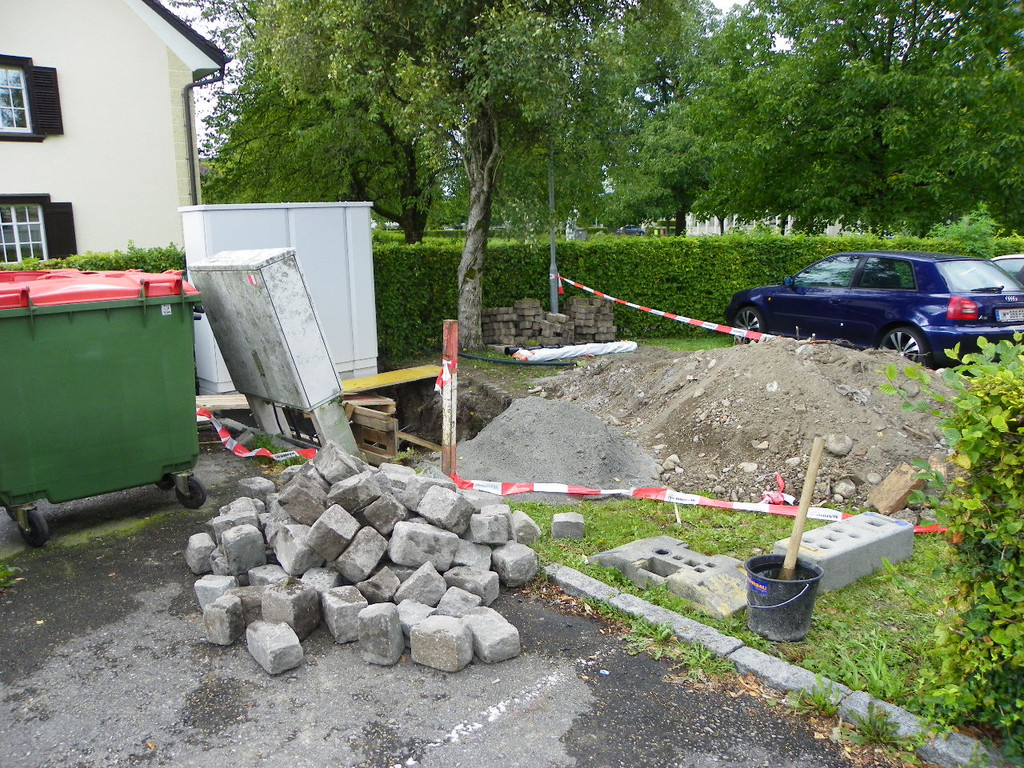 115_7863_JPG-1346097463