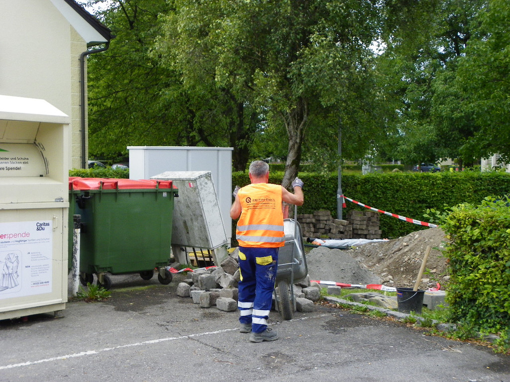 115_7868_JPG-1346097497